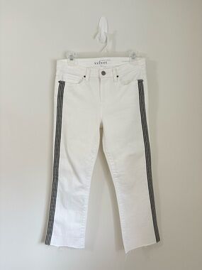 VELVET BY GRAHAM & SPENCER Lara Cropped Fray Hem White Jeans Size 26 Minimalist